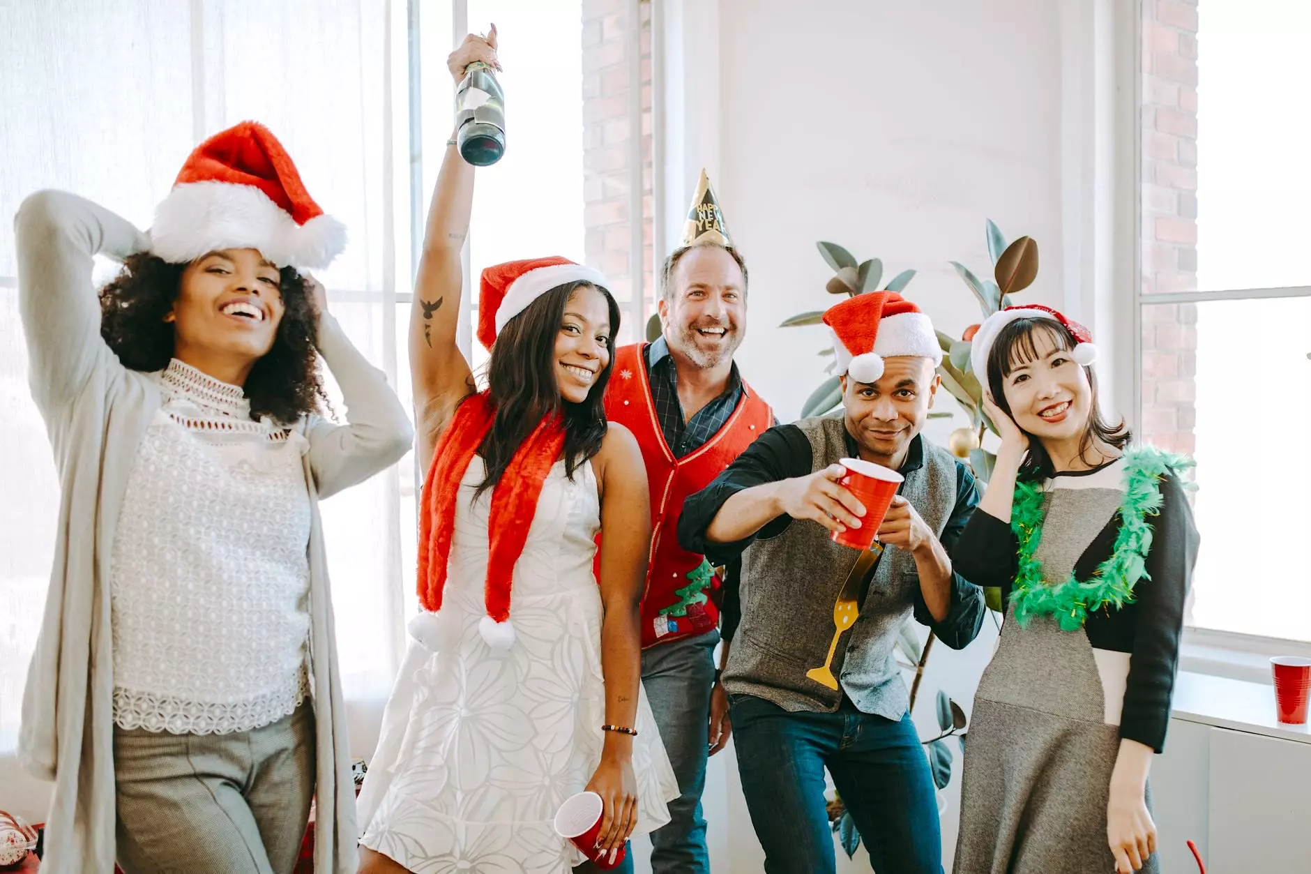 How Do You Make a Successful Christmas Party?